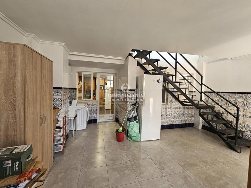 Foto a1395029-8cff-49e0-864b-2ae8786e1173. Casa amb aparcament a El Castillo Aspe