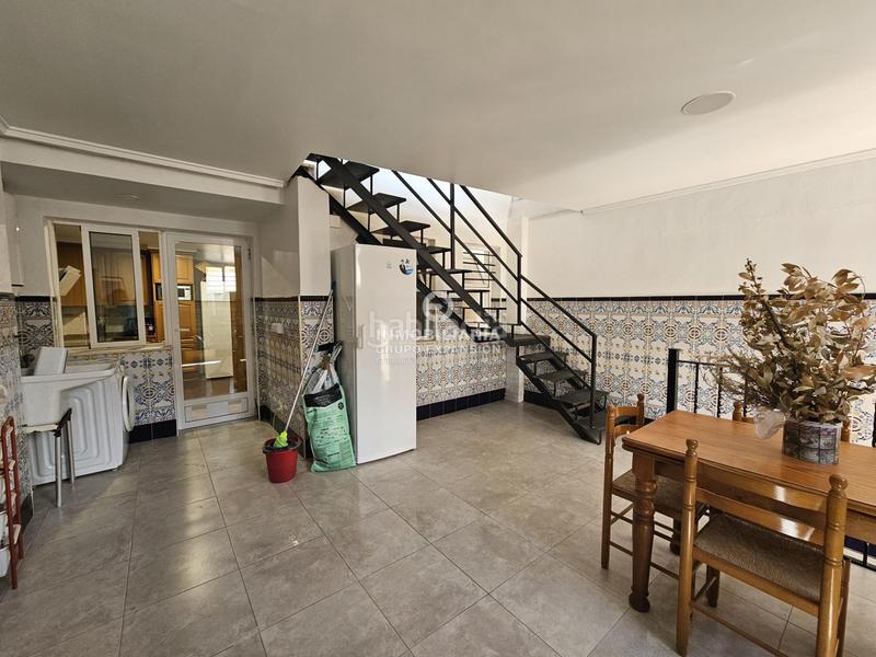 Foto aff515e4-ca06-4474-939d-42892396d05e. Casa amb aparcament a El Castillo Aspe