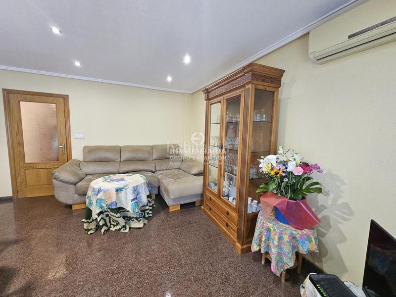 Foto dc8f74b2-c31c-4465-a0da-f7d6adf3d6f8. Casa amb aparcament a El Castillo Aspe