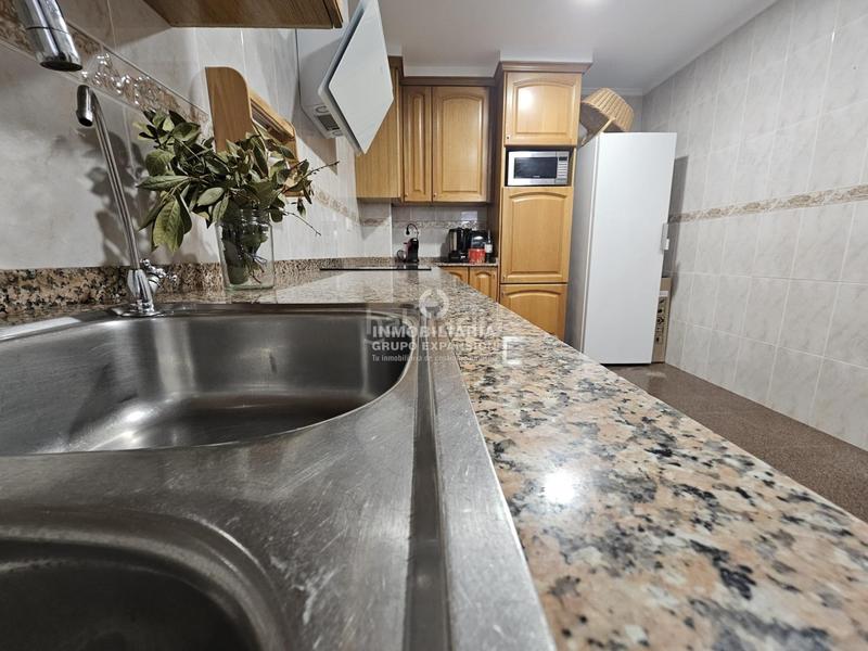 Foto e36b1e6c-3c33-491a-8aef-45ef9de0c1dd. Casa amb aparcament a El Castillo Aspe