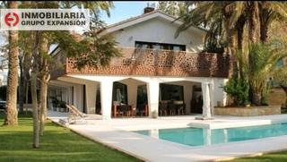 Xalet a Centro Urbano. Espectacular villa de super lujo en denia