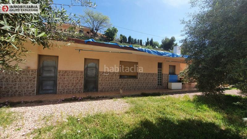 Foto 2729fe0a-5745-4014-b5c9-94fe9bf2d6cf. Chalet  de 550 metros con piscina zona uchel en Aspe