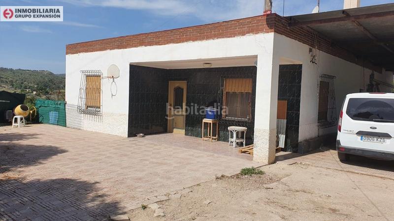 Foto f6ebcf27-7364-4fff-b532-87734c4657fd. Chalet  de 550 metros con piscina zona uchel en Aspe