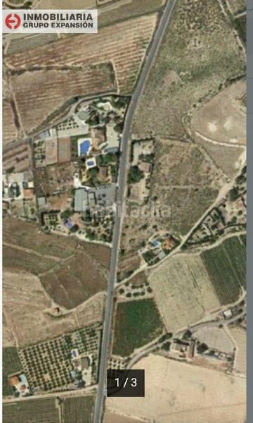 Foto c108c5cb-6e19-4ffc-a437-d25275392c03. Finca rústica a Novelda