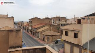 Casa a Novelda. Casa en novelda  local tipo almacén muy bien situado