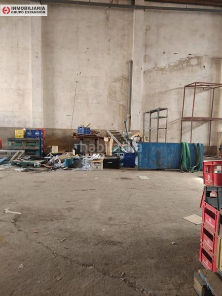 Foto 3cbce1e0-5211-4121-85c1-ea5d0a4e844f. Fabrikhalle in Novelda