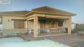 Xalet a Castalla. Espectacular chalet en castalla con piscina