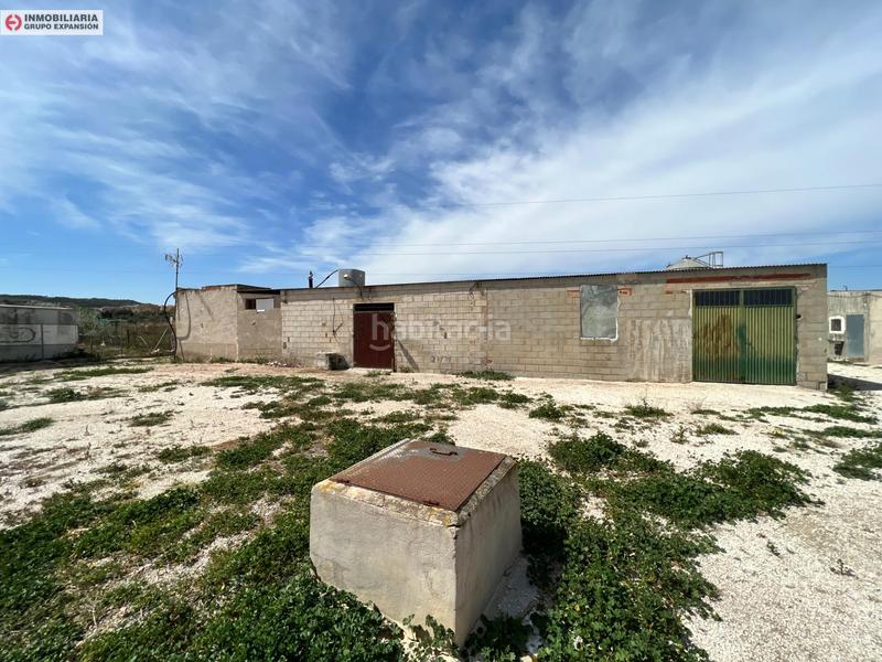 Foto f8b83f2f-9c16-48bb-b846-8386457ffbd2. Bâtiment à usage industriel dans El Castillo Aspe