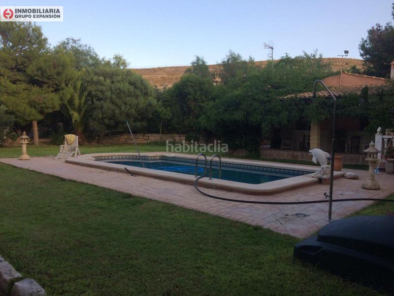 Foto 1e80f7af-ac8e-4dcb-a54e-ef503203aae4. Chalet  de lujo con piscina y barbacoa en El Castillo Aspe