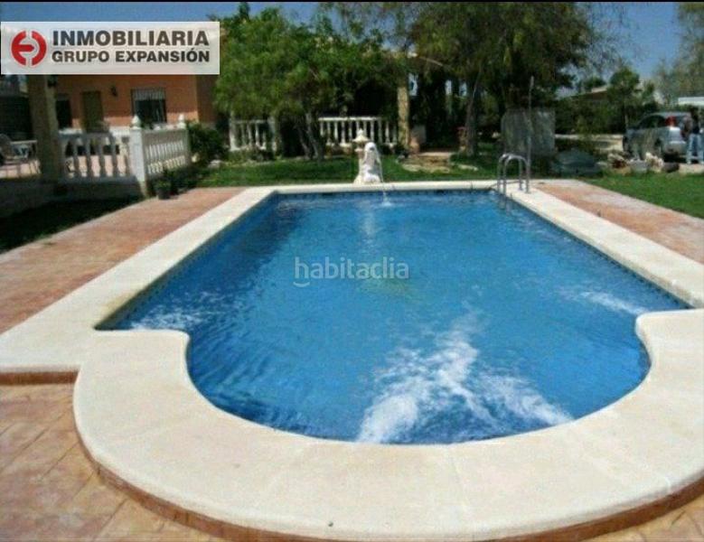 Foto f45fc8e6-7a03-4cef-9daf-be416de0a623. Chalet  de lujo con piscina y barbacoa en El Castillo Aspe