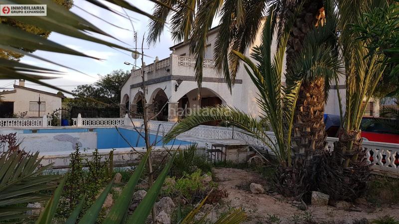 Foto d982f49a-24aa-4084-a163-8ca94e86db91. Xalet amb piscina a El Castillo Aspe