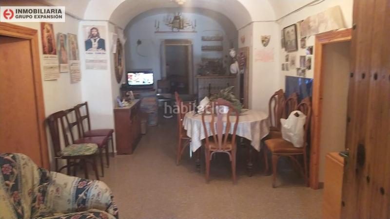 Foto f5778dec-0b5e-417f-a9dc-a00f25c517e8. Casa in Abanilla