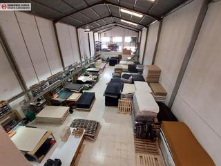 Nau industrial a Centro. Nave en elche de 375 metros  100 metros de altillo  zona carrus