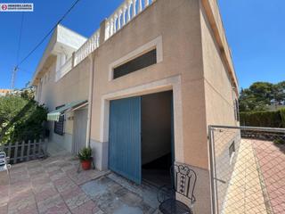 Casa a Monòver. Gran casa en monovar de 790 metros muy bien situada