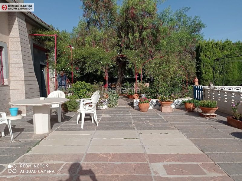 Foto abbb4acd-5034-4a40-8e0e-18e921d0030a. Xalet amb piscina a Novelda