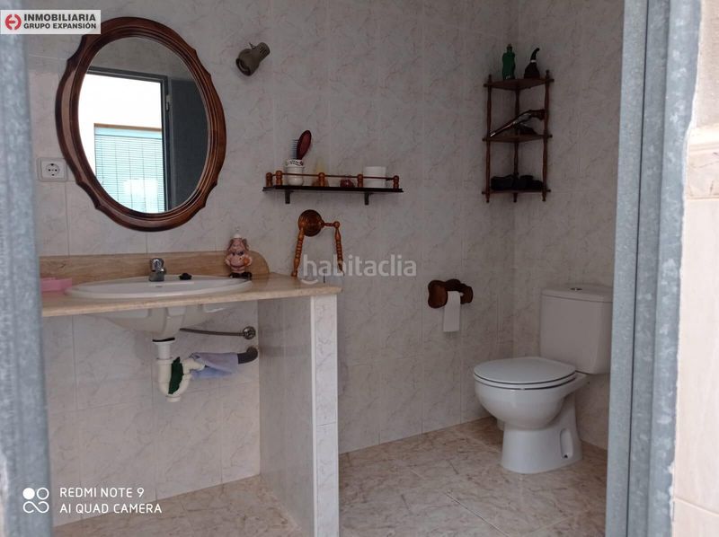 Foto fc1a4204-885f-4ebf-a534-3319e7d8e97e. Xalet amb piscina a Novelda