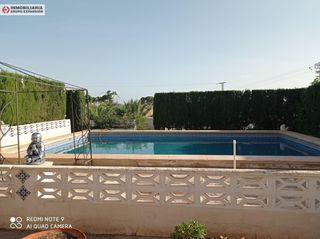 Chalet in Novelda. Espectacular chalet adosado de 150 m2 en novelda con piscina muy