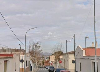 Casa in El Castillo. Gran casa en aspe de 150 metros en esquina en aspe  barrio don j