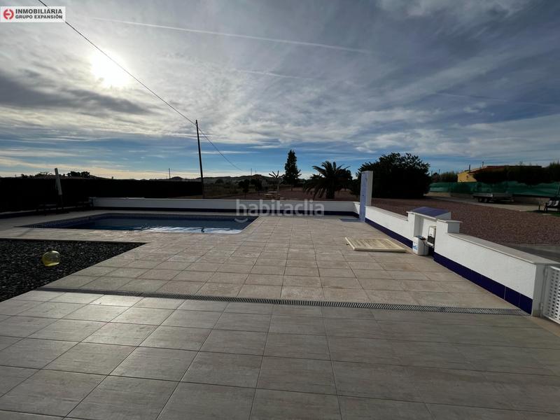Foto e1bea1de-6adc-497e-89e1-c4c4b4097647. Chalet espectacular chalet de lujo con piscina en Aspe