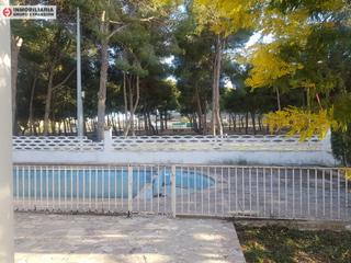 Xalet en El Castillo. Espectacular chalet en aspe con piscina muy bien situado  zona l