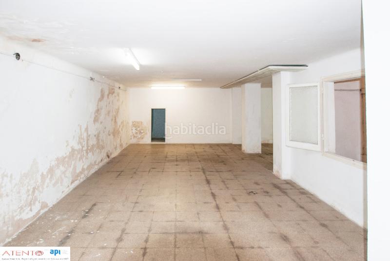 Foto a1c2c90a-a163-4b45-9e55-0e993397d210. Local comercial  en Llefià Badalona