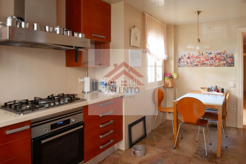 Foto 413e0ed5-5be2-435e-8469-cacc43502a3d. Casa aparellada amb calefacció aparcament a Teià