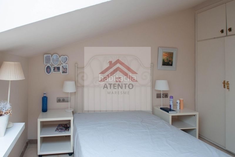 Foto 89f6b550-a8ba-48ca-bdd4-43261676b2e2. Casa aparellada amb calefacció aparcament a Teià