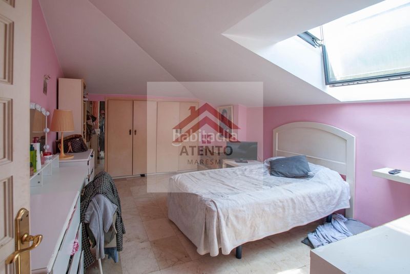 Foto 9646d03d-81e0-42e9-a608-2175f288f58b. Casa aparellada amb calefacció aparcament a Teià