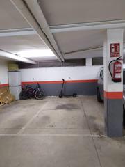 Parking coche en Teià. Plaza de garaje en venta en can bassols, teià