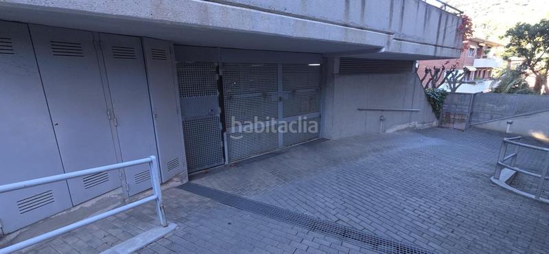 Foto e12d17b5-55a6-4687-b865-5af074ebf1bd. Autoparkplatz in Teià