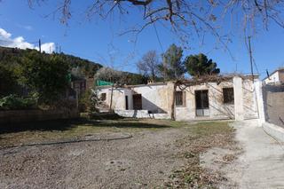 Casa a Órgiva. Casa en venta en polígonos, 3 dormitorios.