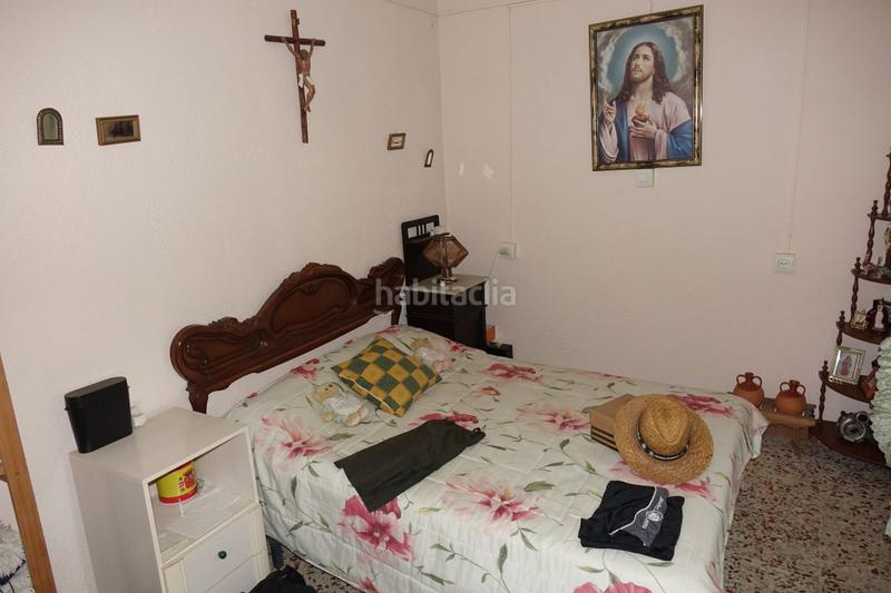 Foto f7367cbc-1884-4abb-bd16-f0e27c85579c. Xalet amb aparcament a Órgiva