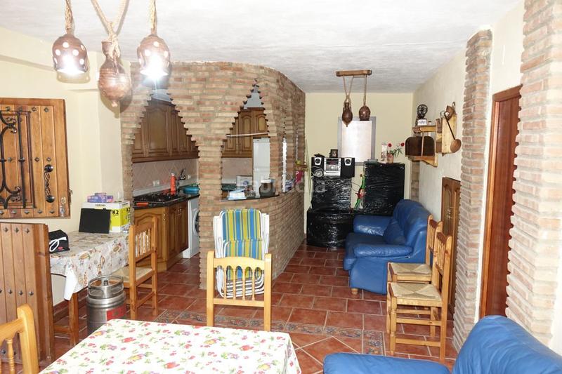 Foto 45cef839-2903-44cd-b2e2-d10cb9aa63a3. Chalet  en venta en polígonos, 2 dormitorios. en Torvizcón