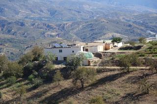 Xalet a Torvizcón. Chalet en venta en polígonos, 2 dormitorios.
