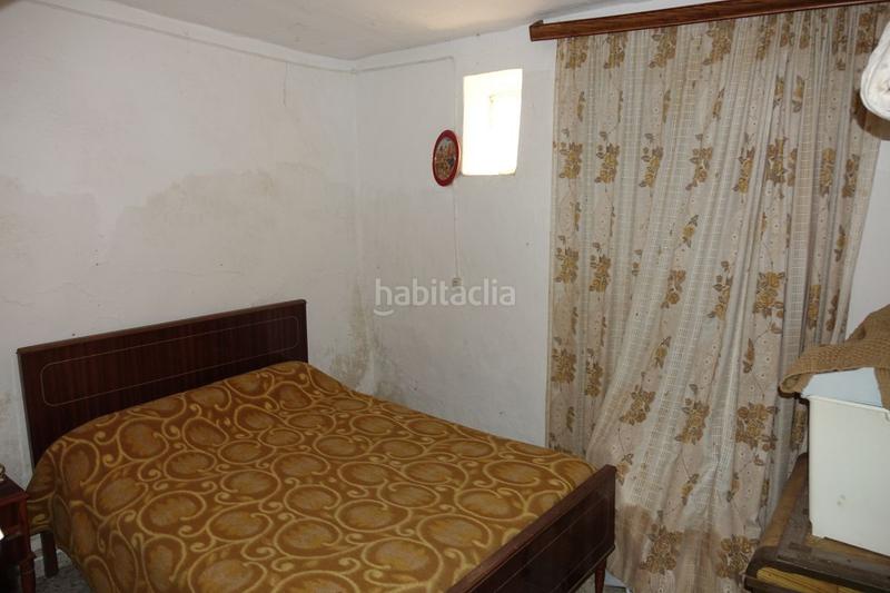 Foto a0d54567-8d64-4c6e-94d6-af7f4a9e98d0. Chalet  en venta en polígonos, 4 dormitorios. en Torvizcón