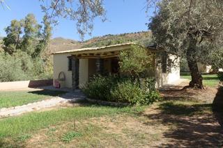 Casa a Órgiva. Casa en venta en polígonos, 6 dormitorios.