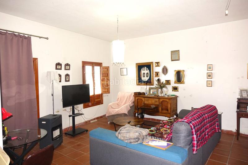 Foto b0a8f3cd-b6d2-471b-b136-acb6f26bcab4. Local commercial dans Bubión