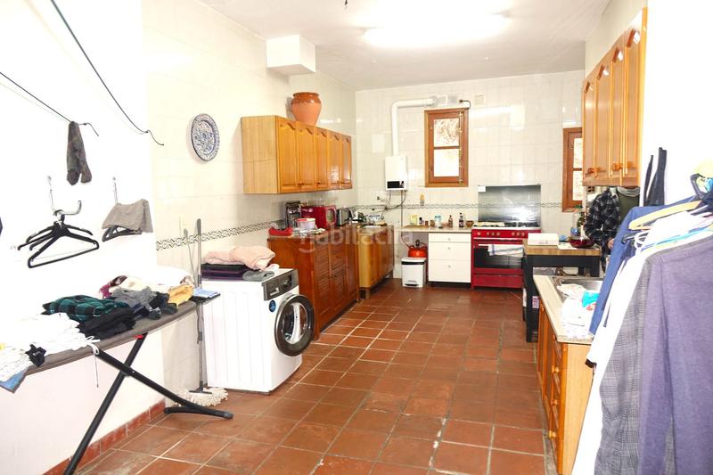 Foto b7376769-e5d6-445e-a9a3-19586602a8e2. Local commercial dans Bubión