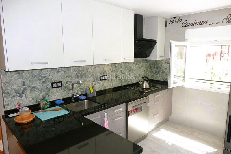 Foto b66a9cdb-ae3f-4979-90ad-d0311ae38d39. Lloguer casa amb aparcament a Órgiva