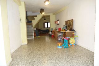 Maison à Órgiva. Casa en venta en centro, 3 dormitorios.