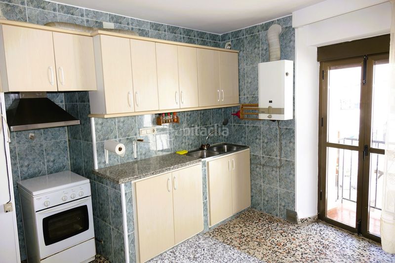 Foto a9bfdf76-80d0-43f6-b74e-357ddf7eb0a8. Casa amb aparcament a Taha (La)