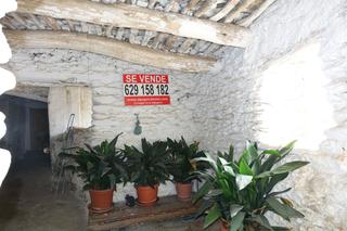 Casa a Pórtugos. Casa en venta en centro, 2 dormitorios.