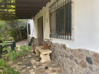 Xalet a Órgiva. Chalet en venta en polígonos, 2 dormitorios.