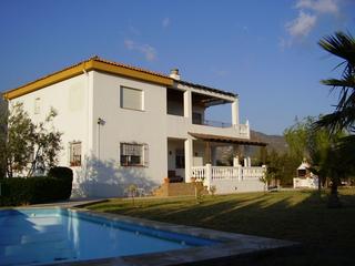 Xalet a Órgiva. Chalet en venta en urbanizaciones, 5 dormitorios.