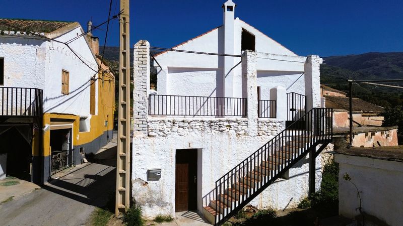 Foto ca40985d-e1d4-47db-a891-a09c209db0fe. Casa amb aparcament a Órgiva