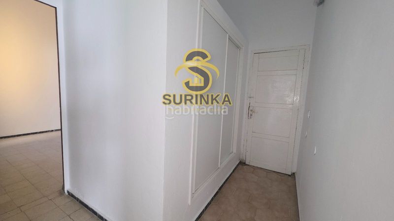 Foto 21a36e71-c528-4af4-a74f-9ff4fd573e3d. Casa adossada amb aparcament a Jinamar Telde