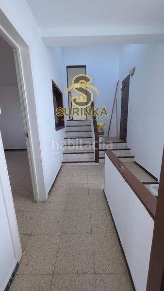 Foto 36921f91-0a49-4722-b366-f96323b67790. Casa adossada amb aparcament a Jinamar Telde