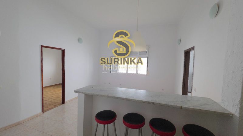 Foto 39d952a0-d093-481f-a3b6-920481e2fb16. Casa adossada amb aparcament a Jinamar Telde