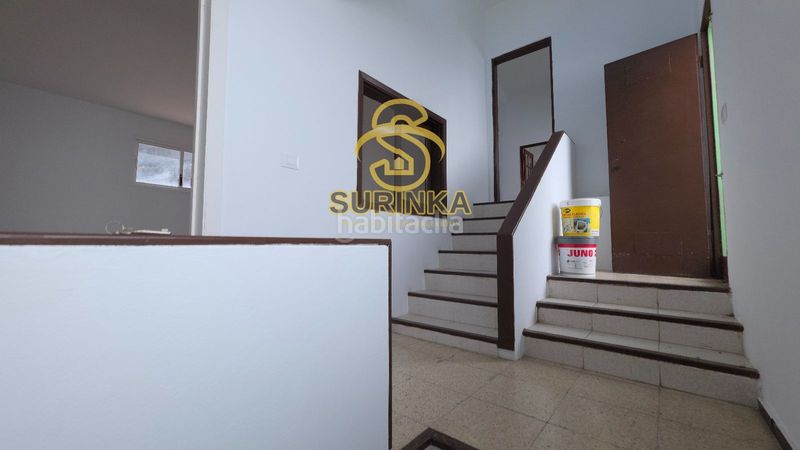 Foto 51e6fb4d-0247-4992-a253-0e95ead902b7. Casa adossada amb aparcament a Jinamar Telde