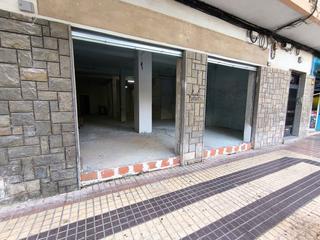 Miete Geschäftsraum in Calle juan fernandez 31. Local comercial con salida de humos
